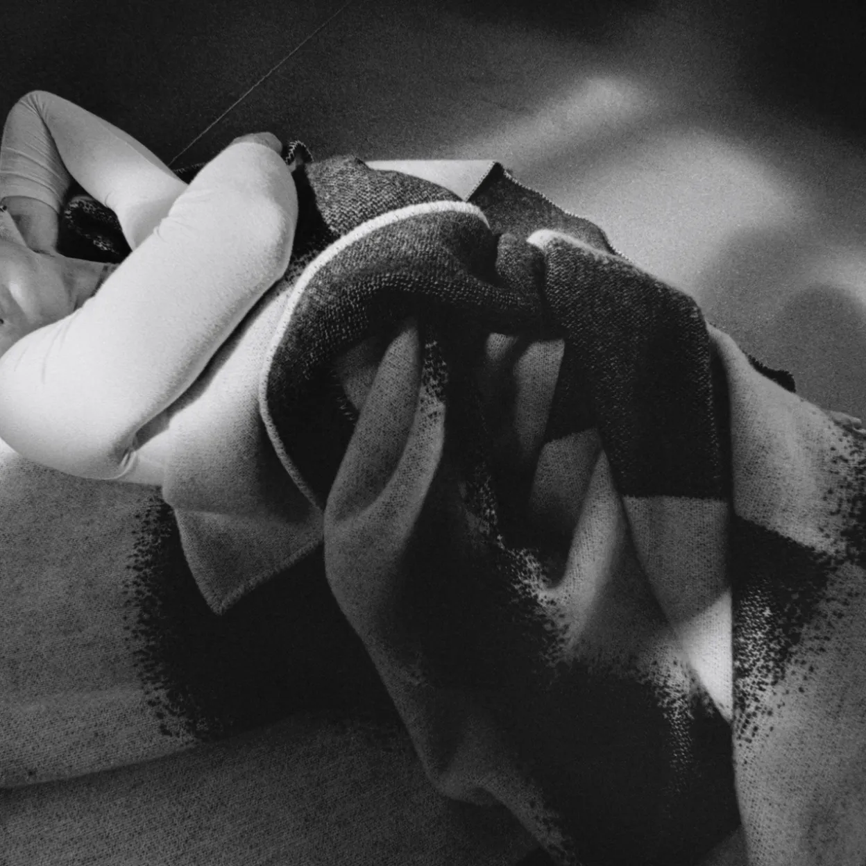 Huopa 130x180cm luonnonvalkoinen-musta