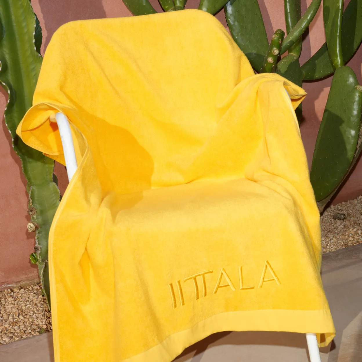 Kylpypyyhe iso 100x150cm auringonkeltainen